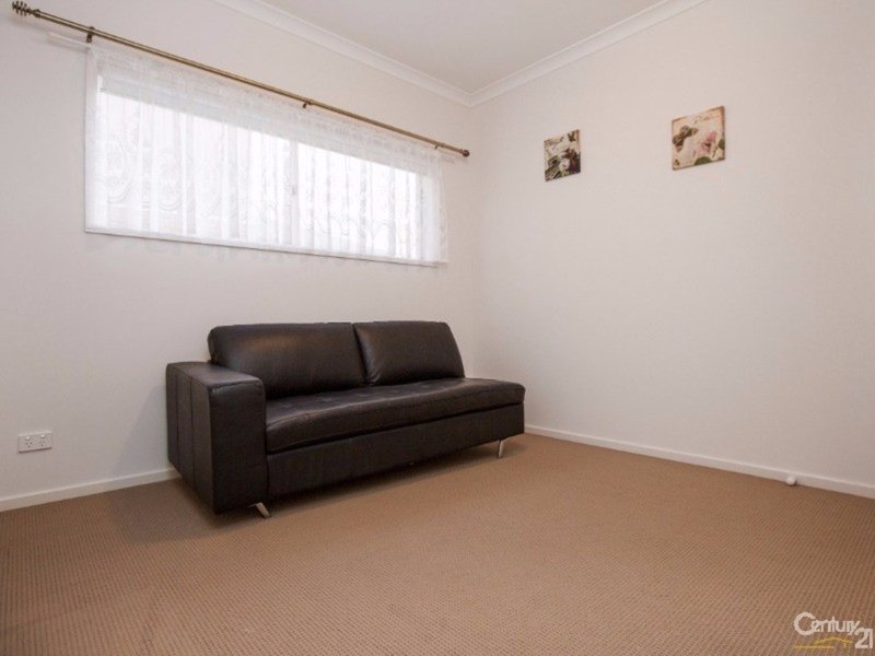 Photo - 18 Bellerive Avenue, Officer VIC 3809 - Image 13