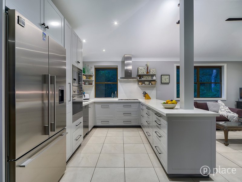 Photo - 18 Bellhurst Outlook, Tarragindi QLD 4121 - Image 3