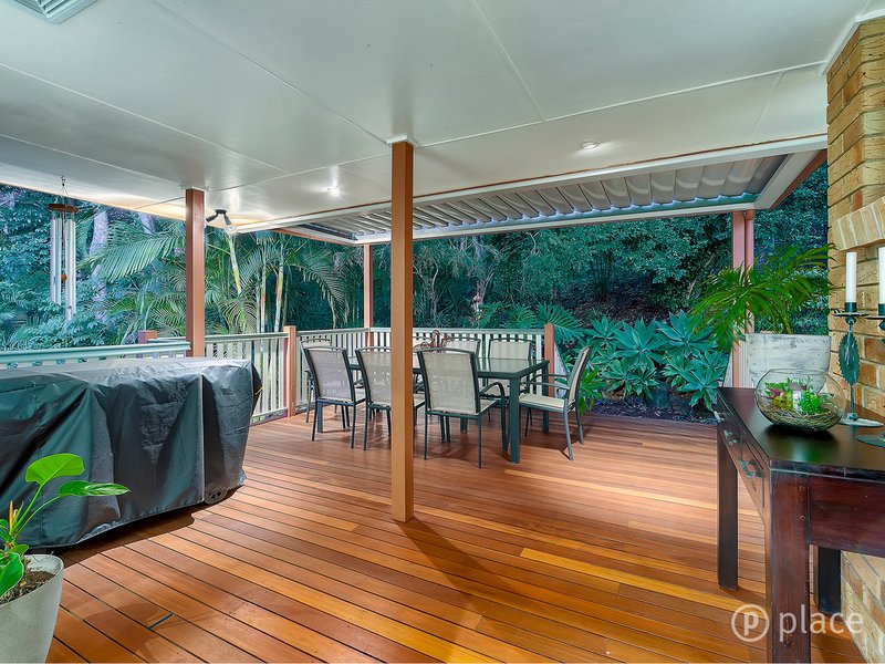 Photo - 18 Bellhurst Outlook, Tarragindi QLD 4121 - Image 7