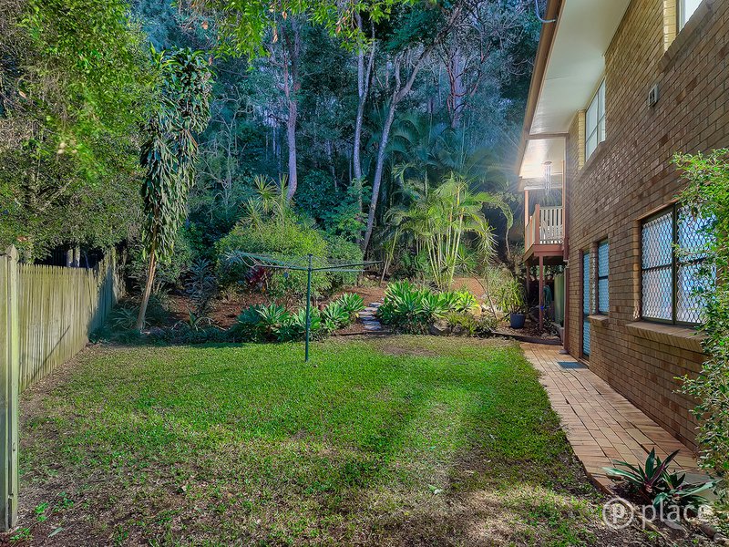 Photo - 18 Bellhurst Outlook, Tarragindi QLD 4121 - Image 17