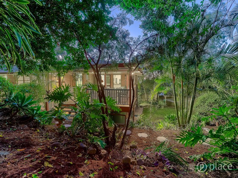 Photo - 18 Bellhurst Outlook, Tarragindi QLD 4121 - Image 19