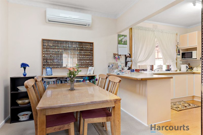 Photo - 18 Belmont Road, Glen Waverley VIC 3150 - Image 5