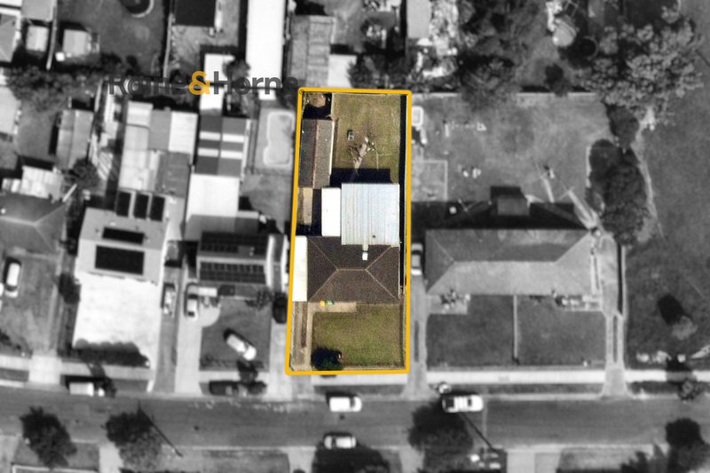 Photo - 18 Bencubbin Street, Sadleir NSW 2168 - Image 4