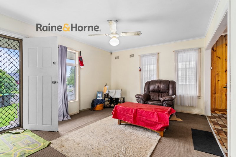 Photo - 18 Bencubbin Street, Sadleir NSW 2168 - Image 5