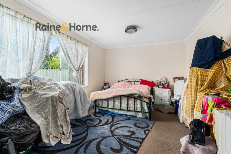 Photo - 18 Bencubbin Street, Sadleir NSW 2168 - Image 10
