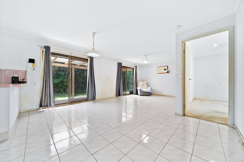 Photo - 18 Benjul Drive, Beenleigh QLD 4207 - Image 4