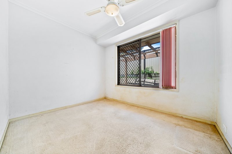 Photo - 18 Benjul Drive, Beenleigh QLD 4207 - Image 9