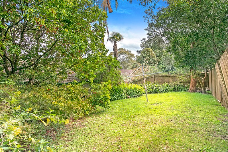 Photo - 18 Bertana Crescent, Warriewood NSW 2102 - Image 3