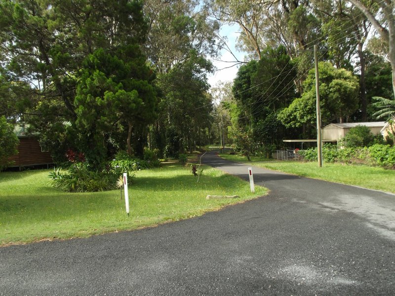 Photo - 18 Betty Street, Macleay Island QLD 4184 - Image 6