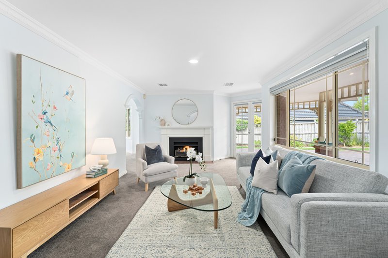 Photo - 18 Billanook Way, Chirnside Park VIC 3116 - Image 4