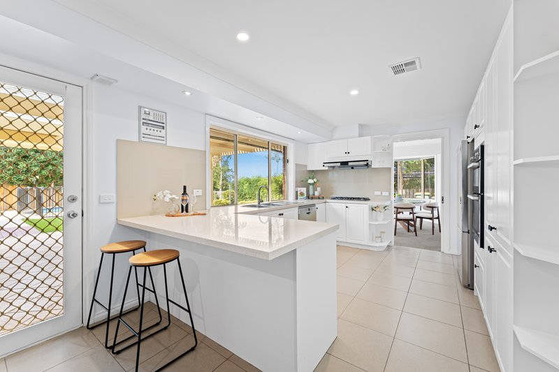 Photo - 18 Billanook Way, Chirnside Park VIC 3116 - Image 7