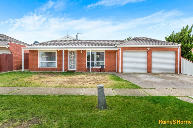 Photo - 18 Billungah Place, Burnside VIC 3023 - Image 1