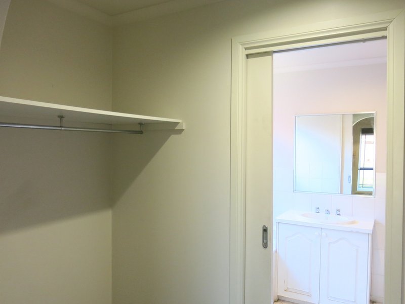 Photo - 18 Billungah Place, Burnside VIC 3023 - Image 7