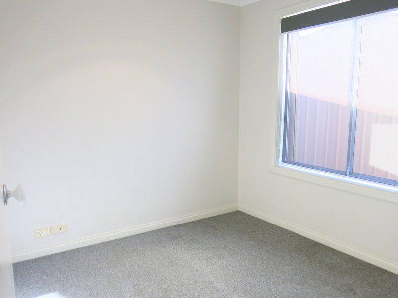 Photo - 18 Billungah Place, Burnside VIC 3023 - Image 10