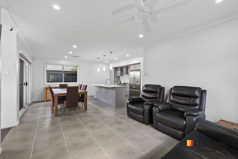Photo - 18 Bilson Road, Spring Farm NSW 2570 - Image 2