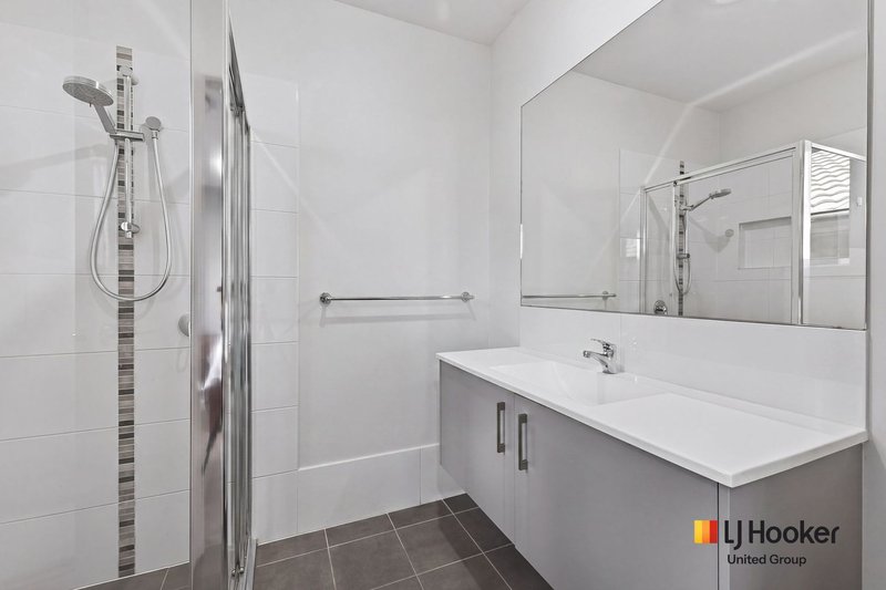 Photo - 18 Bilson Road, Spring Farm NSW 2570 - Image 11