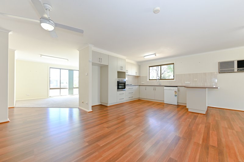 Photo - 18 Bingar Street, Yenda NSW 2681 - Image 2