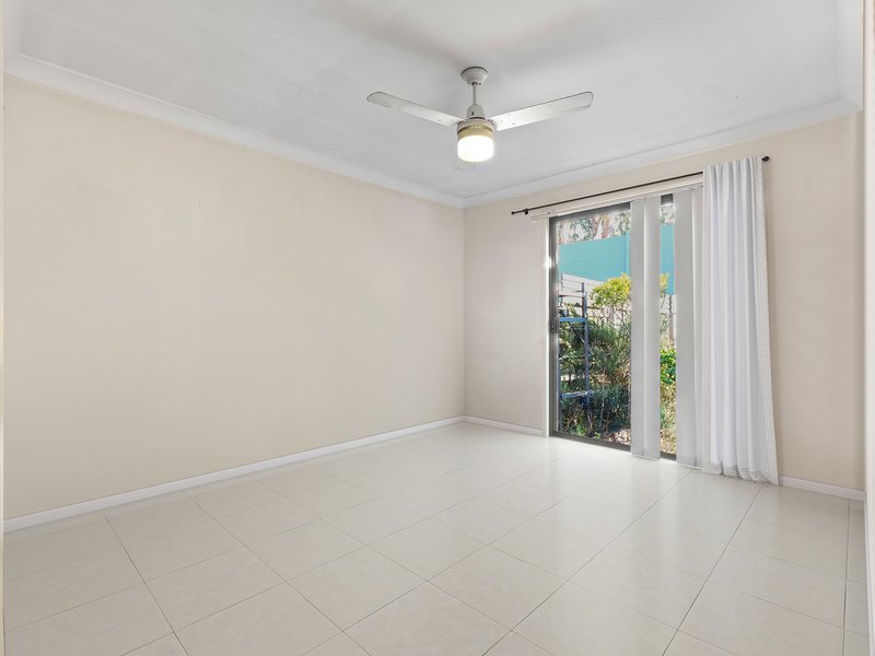 Photo - 18 Birkenhead Crescent, Forest Lake QLD 4078 - Image 10