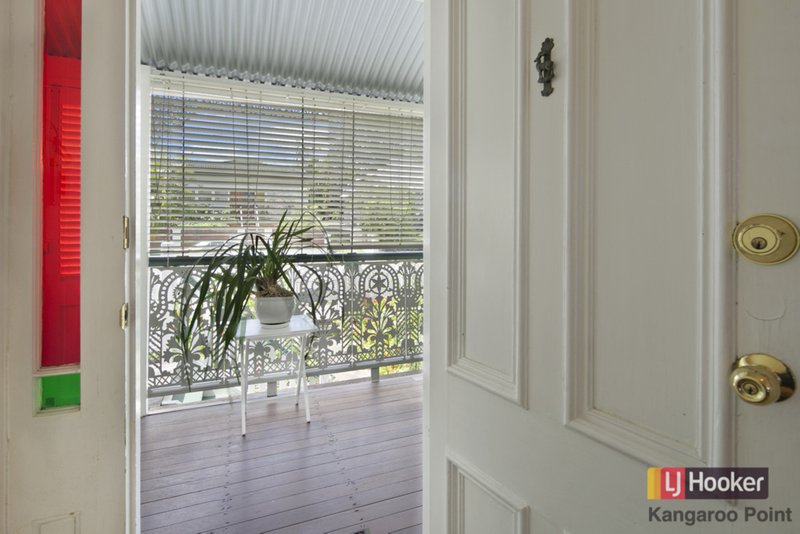 Photo - 18 Blackall Terrace, East Brisbane QLD 4169 - Image 5