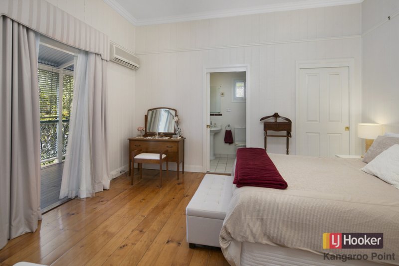 Photo - 18 Blackall Terrace, East Brisbane QLD 4169 - Image 10