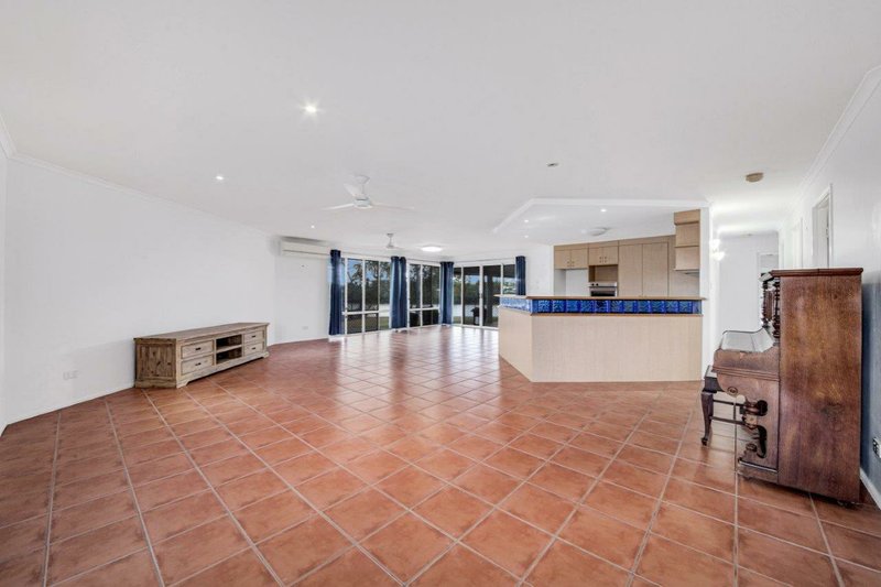 Photo - 18 Blackwell Street, Tannum Sands QLD 4680 - Image 7