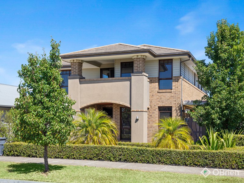 Photo - 18 Bloom Street, Werribee VIC 3030 - Image 2