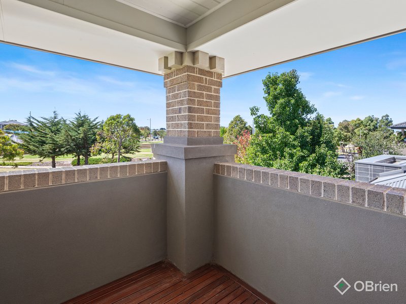 Photo - 18 Bloom Street, Werribee VIC 3030 - Image 4