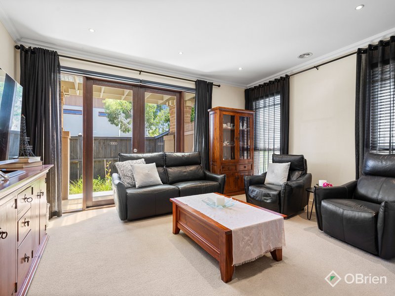 Photo - 18 Bloom Street, Werribee VIC 3030 - Image 18