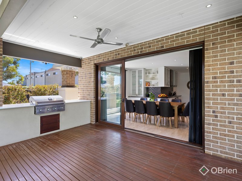 Photo - 18 Bloom Street, Werribee VIC 3030 - Image 20