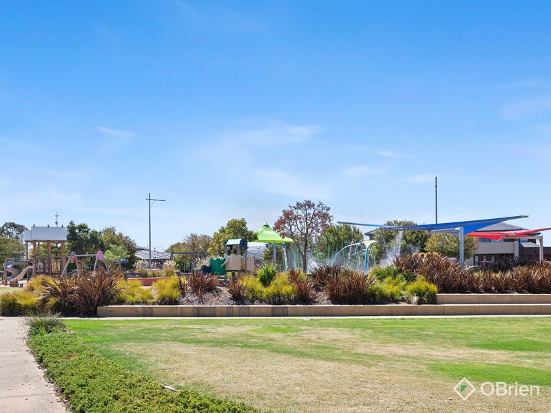 Photo - 18 Bloom Street, Werribee VIC 3030 - Image 25