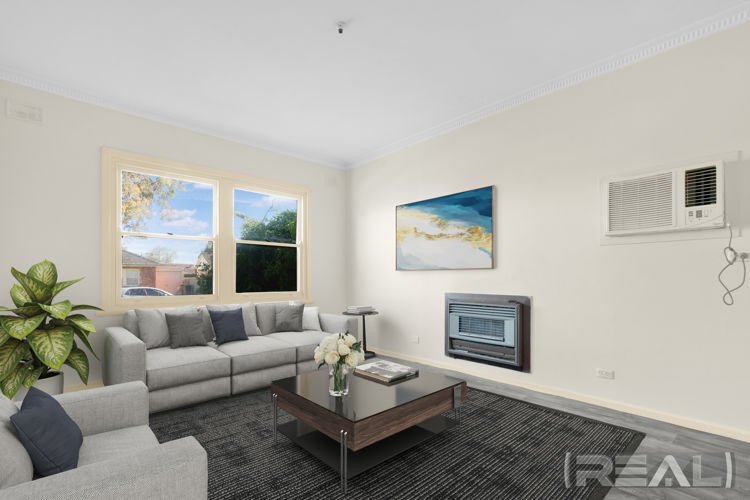 Photo - 18 Bloomfield Crescent, Elizabeth Downs SA 5113 - Image 3