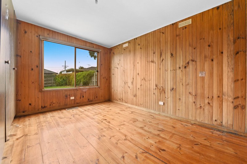 Photo - 18 Blossom Drive, Doveton VIC 3177 - Image 5