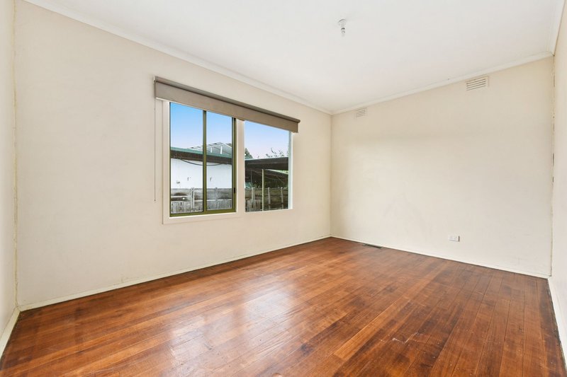 Photo - 18 Blossom Drive, Doveton VIC 3177 - Image 7