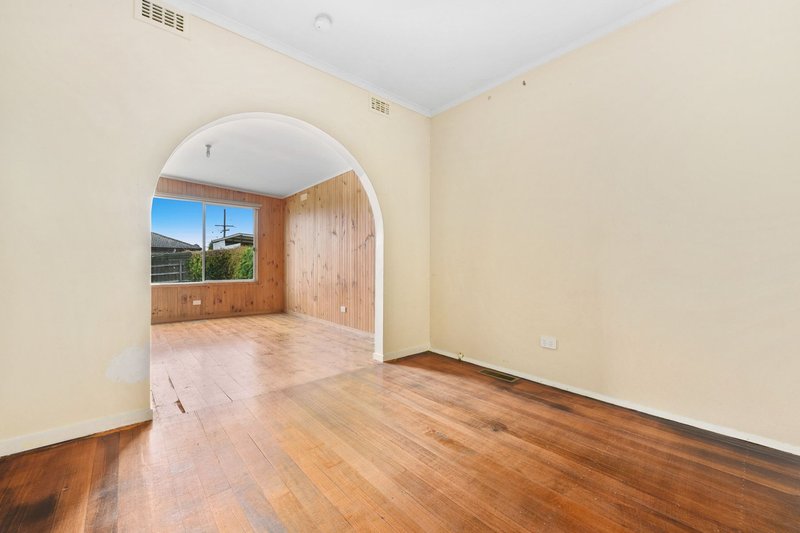 Photo - 18 Blossom Drive, Doveton VIC 3177 - Image 5