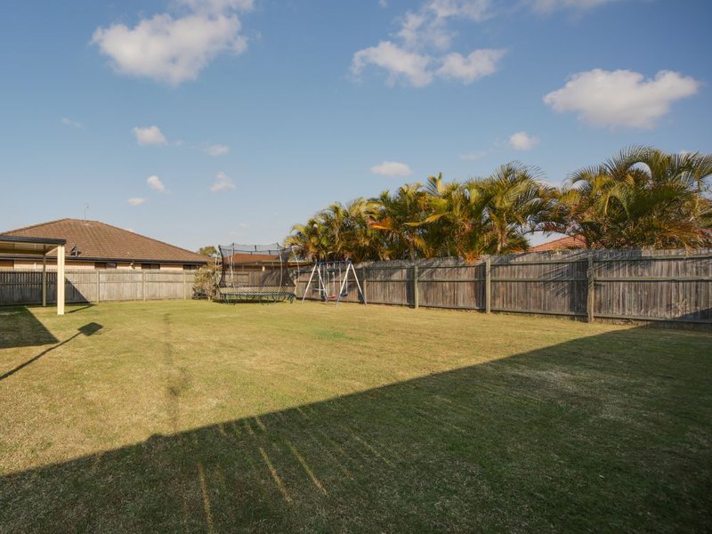 Photo - 18 Blueash Crescent, Oxenford QLD 4210 - Image 16