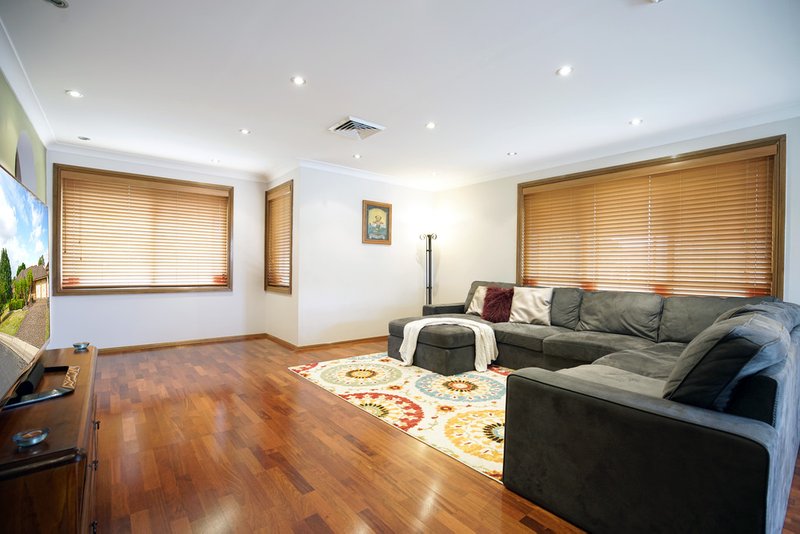 Photo - 18 Bluebell Close, Glenmore Park NSW 2745 - Image 4