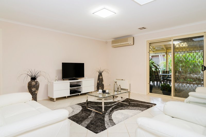 Photo - 18 Bluebell Lane, Blakeview SA 5114 - Image 6