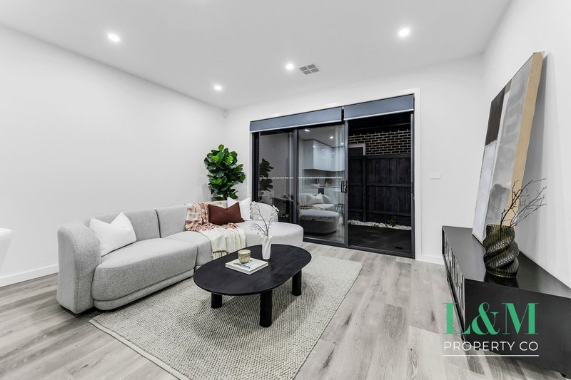 Photo - 18 Blueys Road, Donnybrook VIC 3064 - Image 3