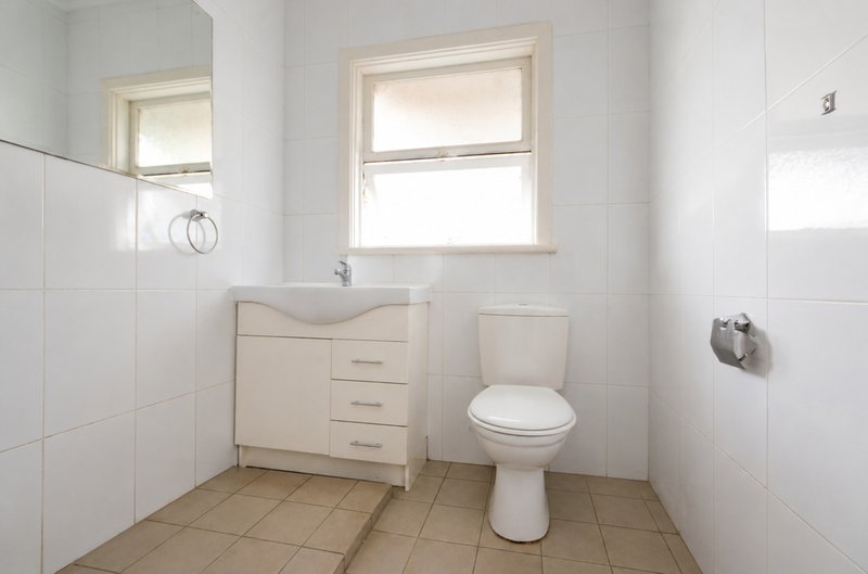 Photo - 18 Bogalara Road, Old Toongabbie NSW 2146 - Image 10