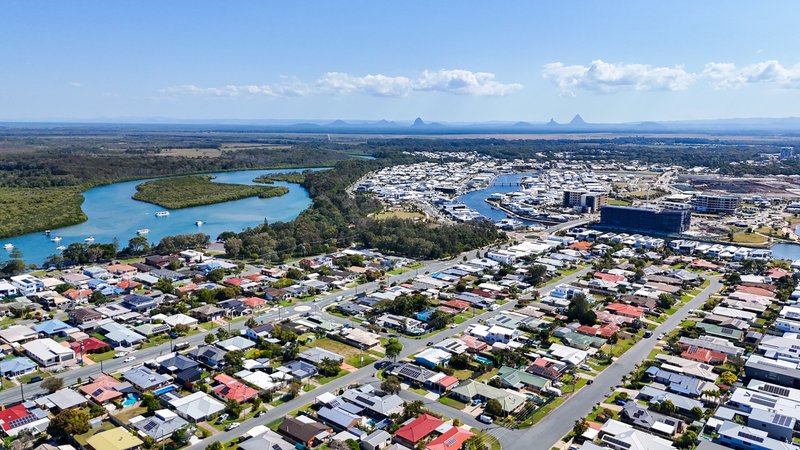 Photo - 18 Booker Parade, Golden Beach QLD 4551 - Image 9