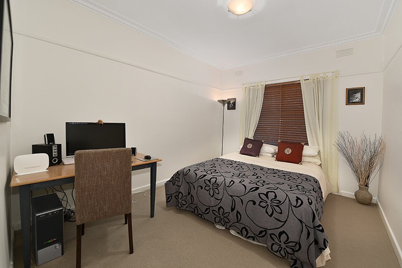 Photo - 18 Booth Street, Preston VIC 3072 - Image 6