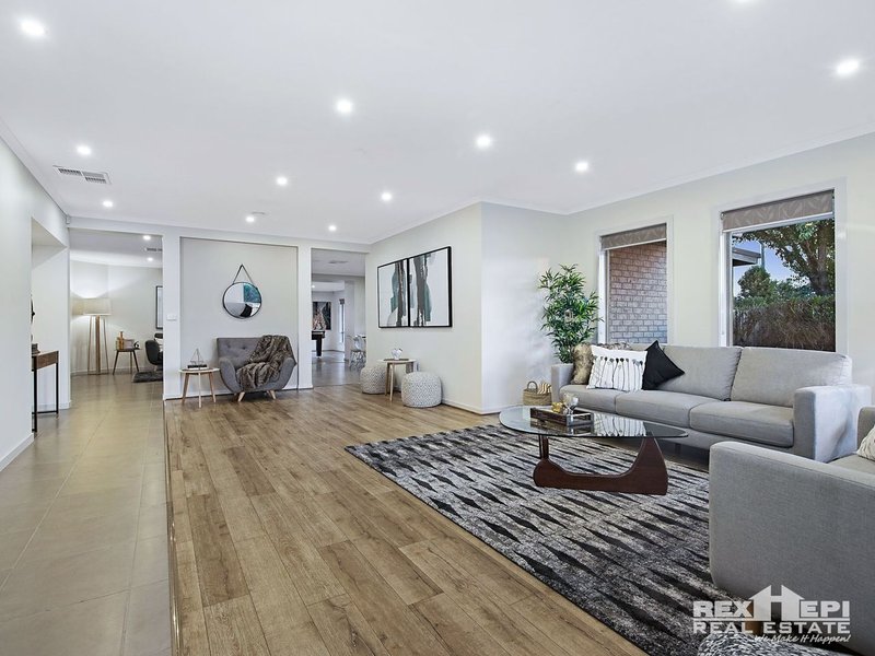 Photo - 18 Boronia Avenue, Cranbourne VIC 3977 - Image 2