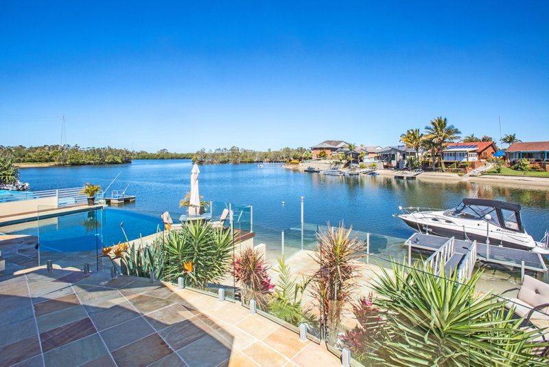 18 Bosun Boulevard, Banora Point NSW 2486