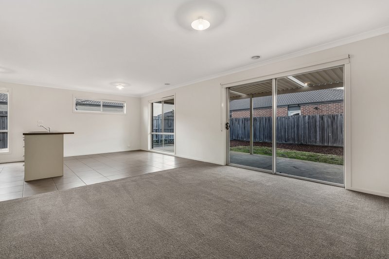 Photo - 18 Botanical Avenue, Wallan VIC 3756 - Image 6