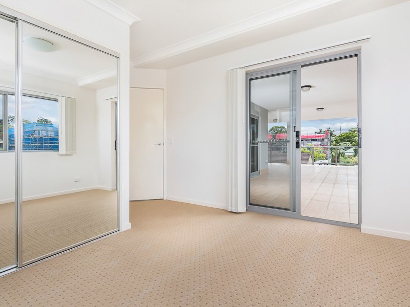 Photo - 1/8 Bothwell Street, Mount Gravatt East QLD 4122 - Image 5