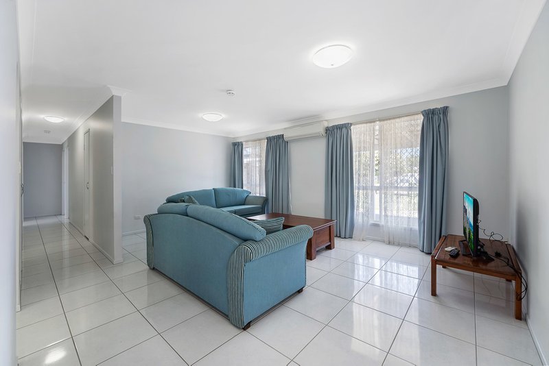 Photo - 18 Bottle Brush Court, Kallangur QLD 4503 - Image 2