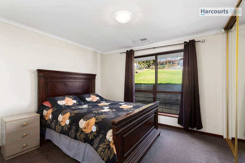 Photo - 18 Bounty Road, Hallett Cove SA 5158 - Image 11