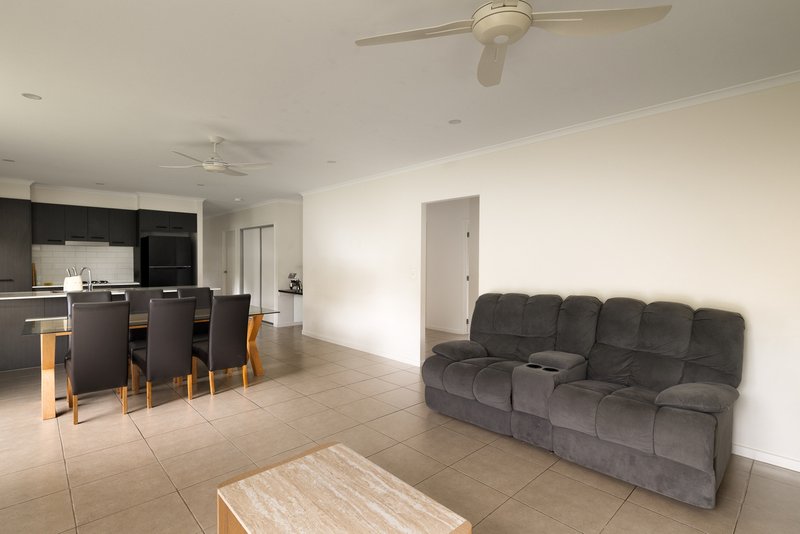 Photo - 18 Bourke Crescent, Nudgee QLD 4014 - Image 5