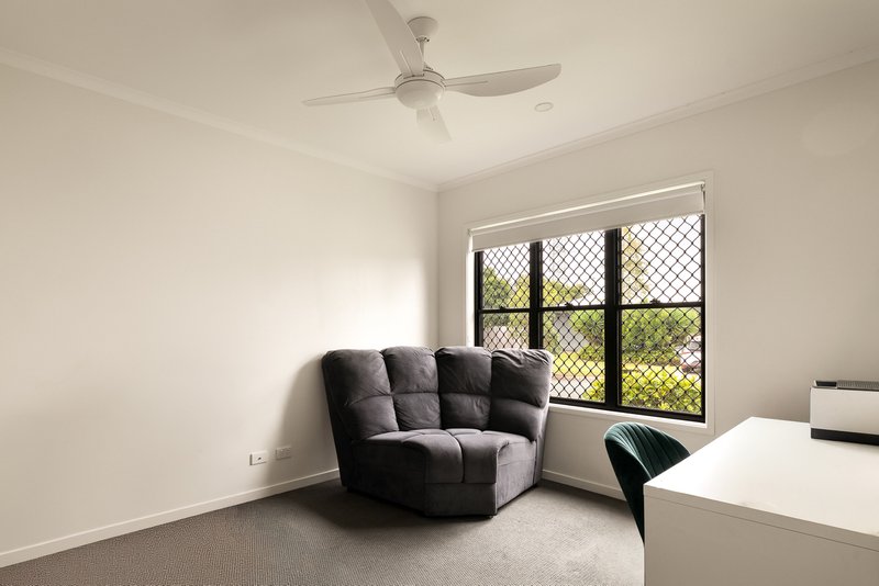 Photo - 18 Bourke Crescent, Nudgee QLD 4014 - Image 7