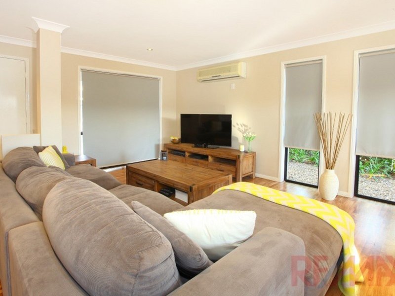 Photo - 18 Bourton Rd , Merrimac QLD 4226 - Image 12